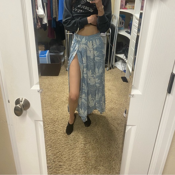 O’Neill flowy cut out pants - Picture 4 of 5